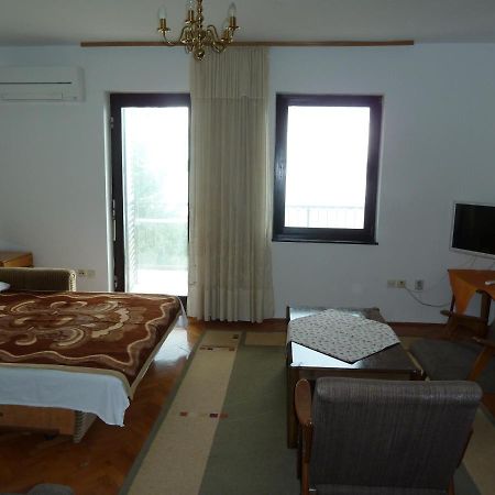 Apartment Nada 1 Ядраново Экстерьер фото